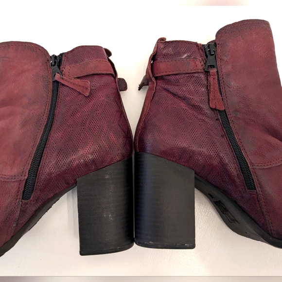 MIZ MOOZ Boots - Picture 8 of 11